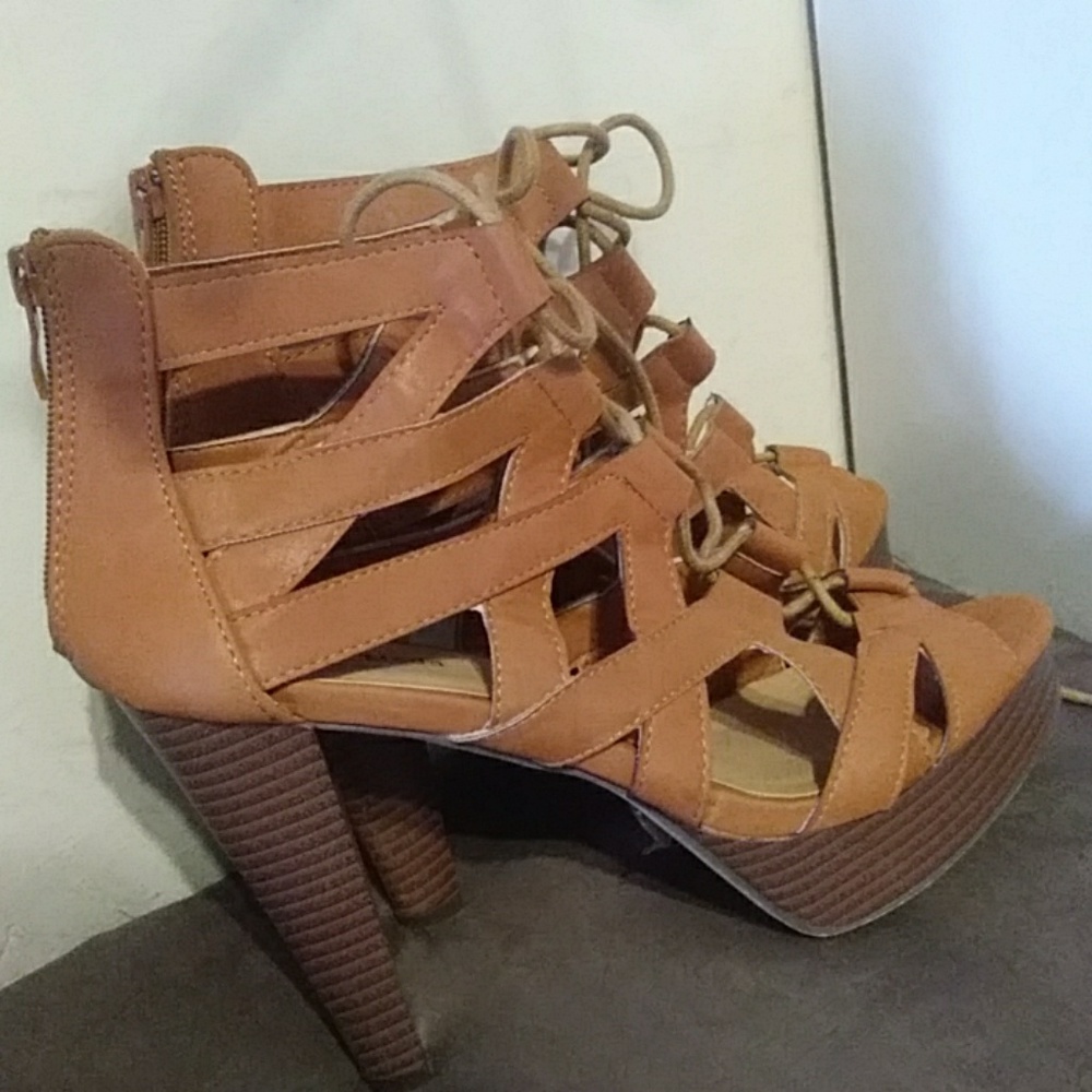 High heels - Picture 4 of 4